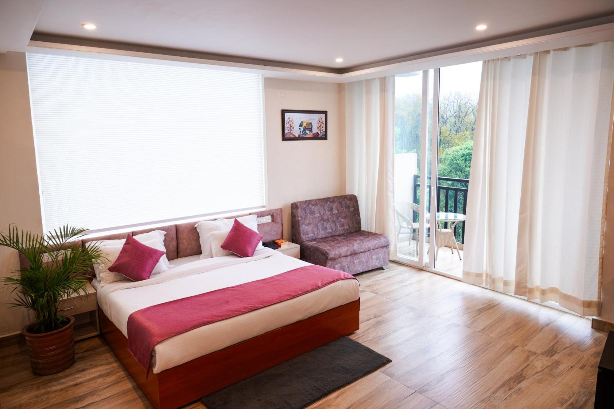 Hotel Sagar Residency - Best Mountain View Hotel In Pālampur Екстериор снимка