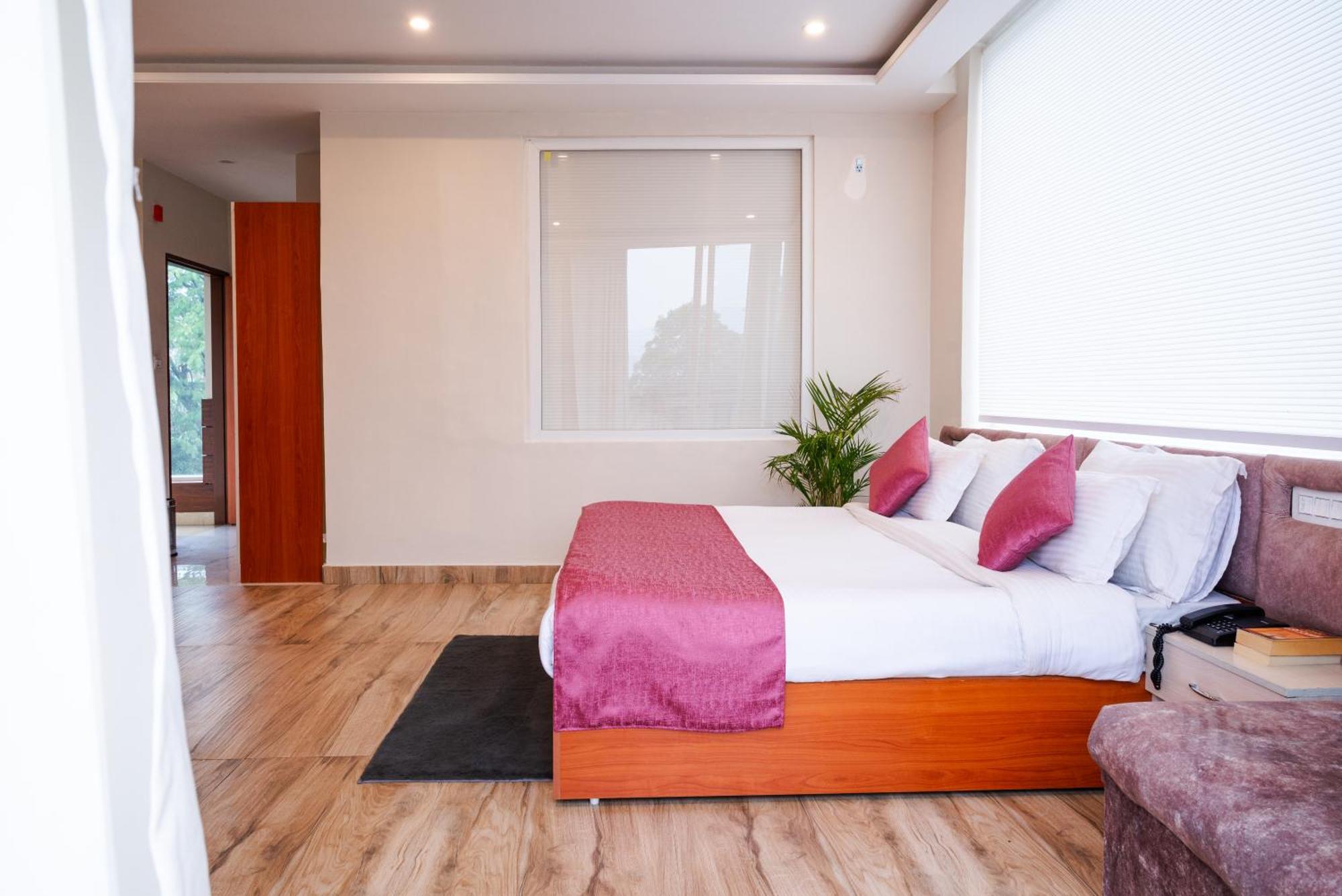 Hotel Sagar Residency - Best Mountain View Hotel In Pālampur Екстериор снимка